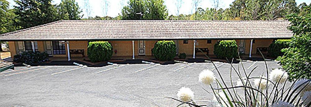 Hilltops Retreat Motor Inn Young Luaran gambar